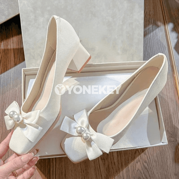 Zenanlar üçin kwadrat burunly blok ökjeli rahat stiletto köwüşler
