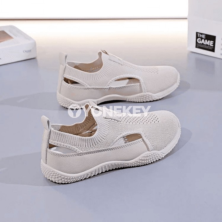 Zenanlar üçin ýeňil, dem alýan mesh platform krasowkalar