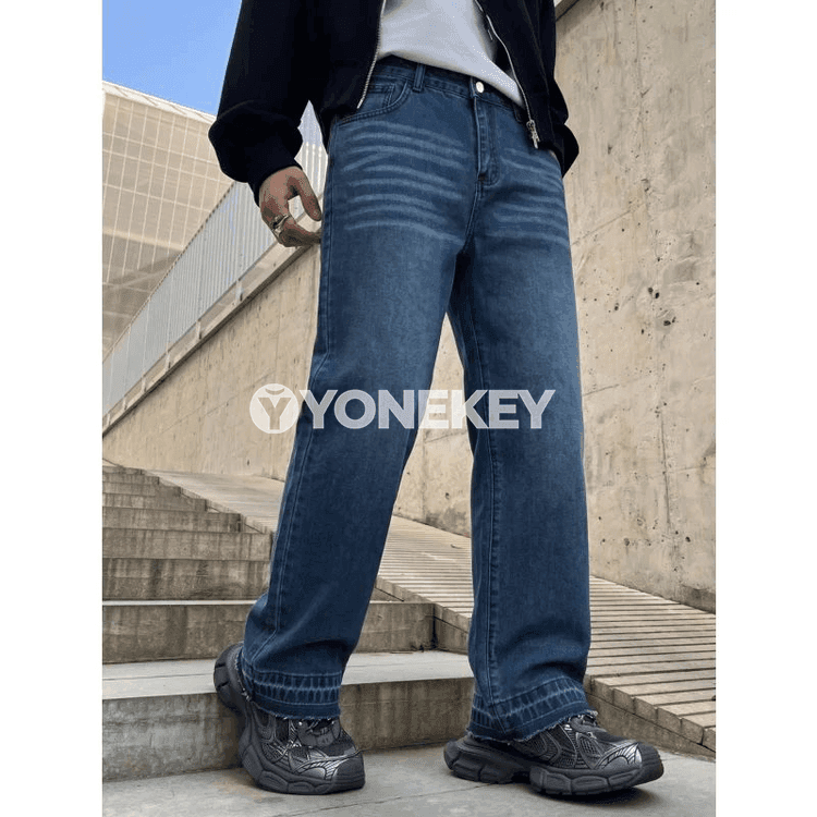 Erkekler üçin giň kesimli denim jalbar, rahat we klassiki stil