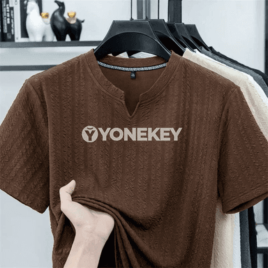 Erkekler üçin ýeňil, dem alýan goýy köýnek, gysga ýeňli