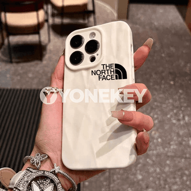 Apple modelli telefonlar üçin niýetlenen täze dizaýnly owadan çehollar.