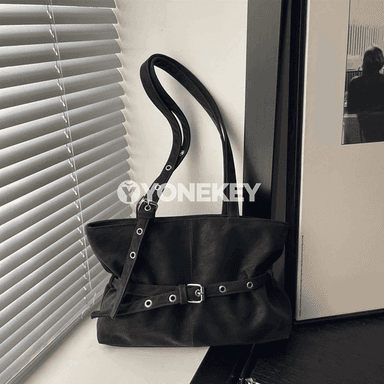 Aýal-gyzlar üçin giň göwrümli egn sumka, güýz-gyş şäher modeli