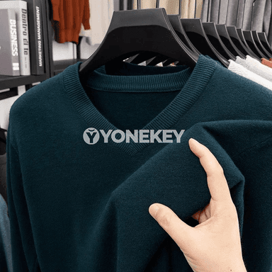 Erkekler üçin ýyly V boýun trikotaž köýnek, giň kesim