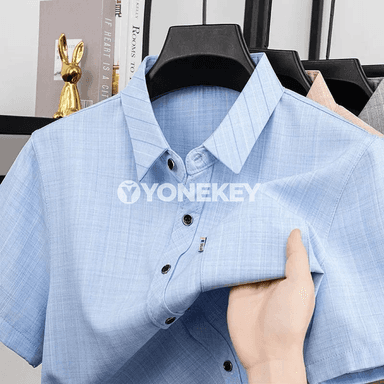 Erkekler üçin ýeňil plaid polo köýnek, tomuslyk dem alýan model
