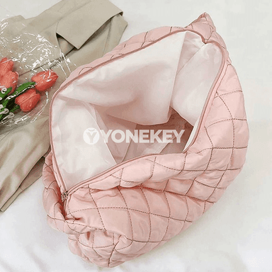 Zenanlar üçin uly ýyly quilted egin sumka, ýeňil moda model