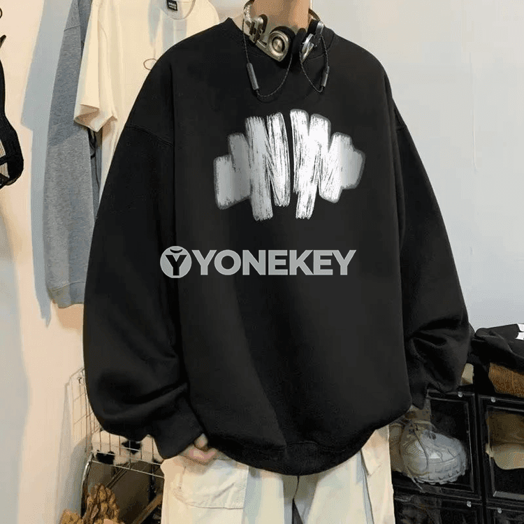 Erkekler üçin giň biçimli güýz switeri, graffiti çaply ýyly model