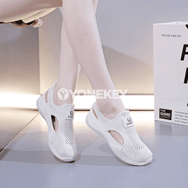 Zenanlar üçin ýeňil, dem alýan mesh platform krasowkalar