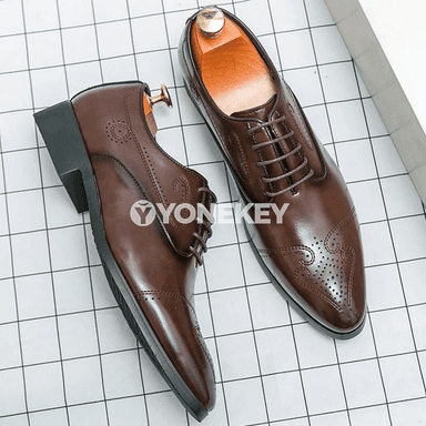 Erkekler üçin klassiki brogue köwüşler, resmi we gündelik