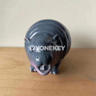 8 sm boýunly gippopotam şekilli resin figuralar, stoluň bezegi