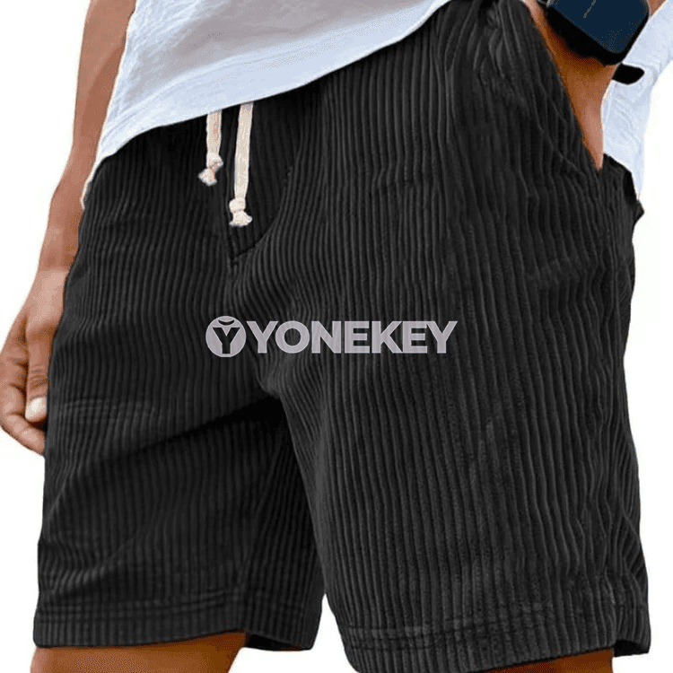 Erkekler üçin velur görnüşli ýeňil şorty, tomusky rahat model