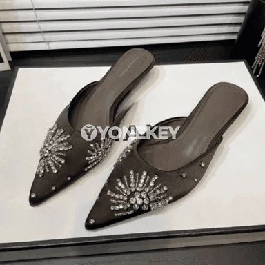 Zenanlar üçin bezegli kristally rahat slingback sandal