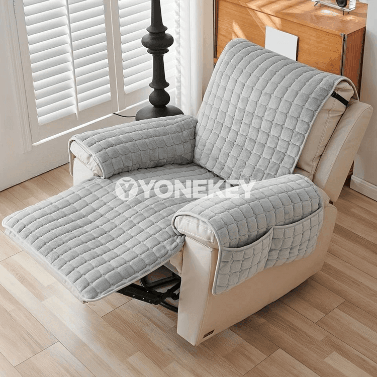 Reňkli oturgyç örtügi – çydamly, süýşmeýän we ykjam gorag
