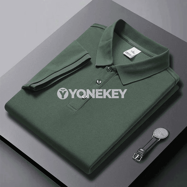 Erkekler üçin klassiki polo köýnek, gysga ýeňli, gündelik stil