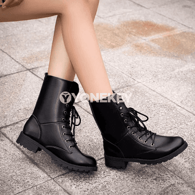 Zenanlar üçin gyş ädikleri, gündelik klassiki gara model