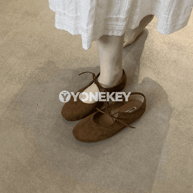 Zenanlar üçin ýassyk ýüzli Mary Jane düz köwüşler, rahat slip-on