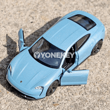 1:36 Porsche Taycan metal modeli çagalar üçin, yza çekilýän