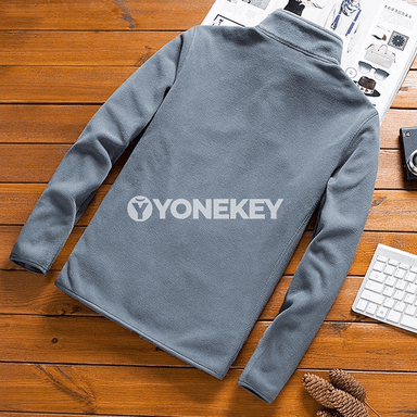 Erkekler üçin ýeňil fleece softshell kurtka, fermuarly