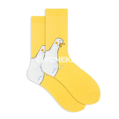 Höwesli guş görnüşli zenanlar üçin orta boý joraplar