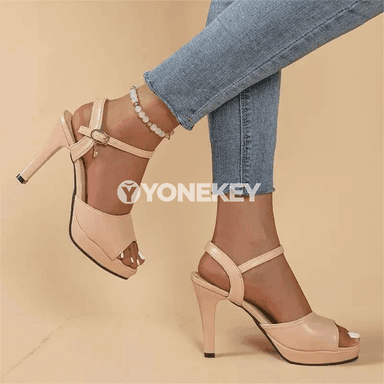 Zenanlar üçin ýokary ökçeli sandallar, açyk burunly, ýazky şık model