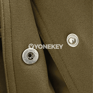 Zenanlar üçin döwrebap bomber jaket, ýeňil we giň kesim