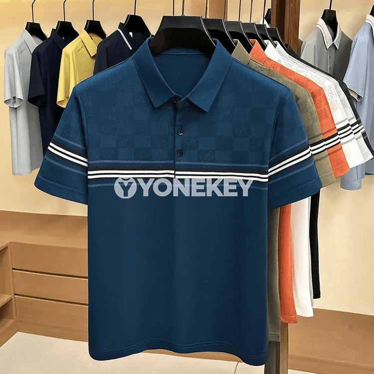 Erkekler üçin ýeňil, dem alýan polo futbolka — tomuslyk işjeň stil