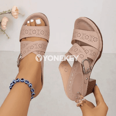 Zenanlar üçin ýeňil platformaly ýazki sandal, giň ölçegli