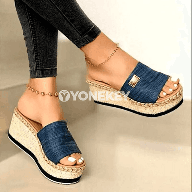 Aýal-gyzlar üçin ýazlyk platformaly şypbyklar we wedge sandal köwüşler