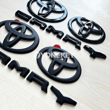 Toyota Camry 2024-2025 üçin 3 bölek glossy gara emblem toplumy