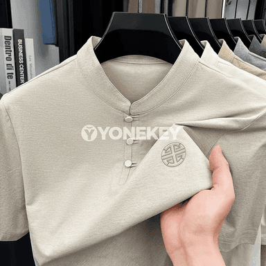 Erkekler üçin mandarin ýakaly gysga ýeňli polo futbolka