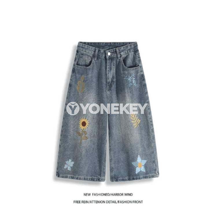 Erkekler üçin giň kesimli, nagyşly ýaz jeans şortikleri