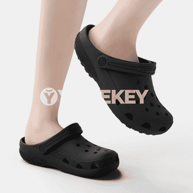 Erkekler üçin niýetlenen arkasy açyk şypbyklar