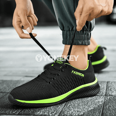 Erkekler üçin ýeňil sport ýöreýiş krossowkalar