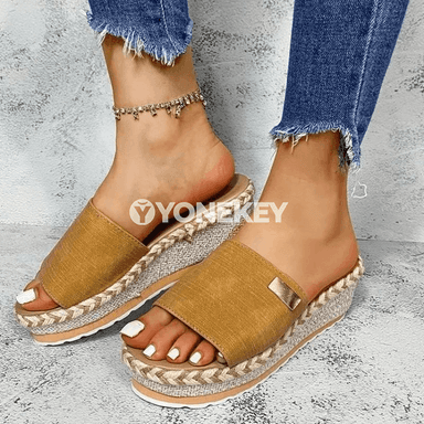 Aýal-gyzlar üçin ýazlyk platformaly şypbyklar we wedge sandal köwüşler