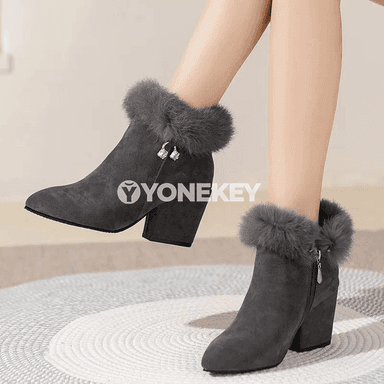 Zenanlar üçin gyş etikleri, ýumşak tüýli ýokary boýunly moda aýakgap