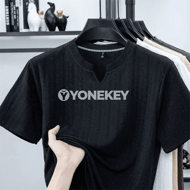 Erkekler üçin ýeňil, dem alýan goýy köýnek, gysga ýeňli