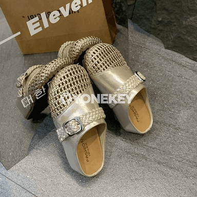 Zenanlar üçin döwrebap açyk görnüşli tomus sandal mules
