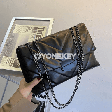 Zynjyrly zenan egninden sumka, kiçi flaply moda çanta
