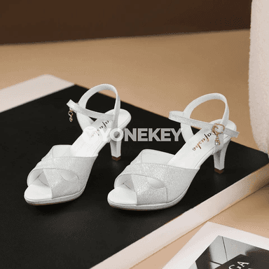 Zenanlar üçin owadan stil, ýazky sandal, ýokary ökjeli