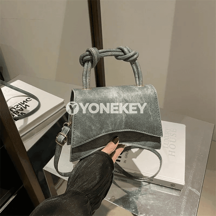 Zenanlar üçin kiçi inedördül egin sumkasy, gündelik stil