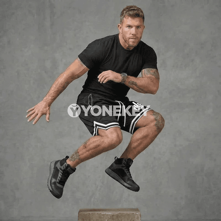 Erkekler üçin ýeňil we dem alýan basketbol şortikleri, sport üçin laýyk