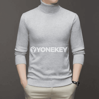 Erkekler üçin ýyly turtlenek trikotaž sviter, dar kesim