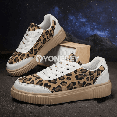 Leopard nagyşly zenan krossowkalary, platformaly, ýüplü, ýeňil we dem alýan