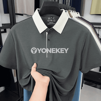 Erkekler üçin garşylykly boýunly polo köýnek, çalt guradýan ýeňil model