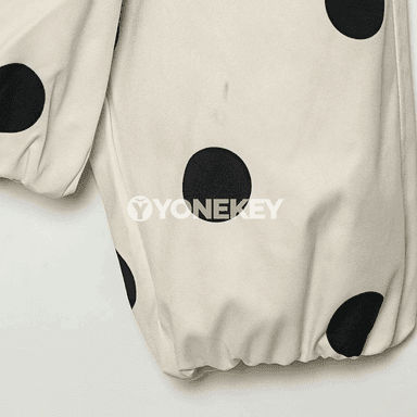 Zenanlar üçin giň kesimli nohut nokatly ýeňil ýaz-ýazky jaket