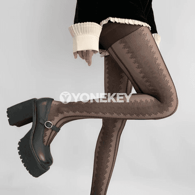 Zenanlar üçin inçe opak, geometrik nagyşly ýazky tights
