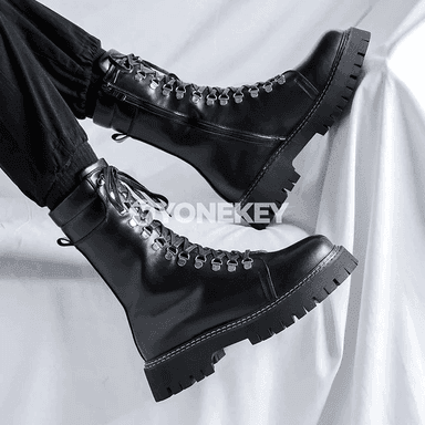 Erkekler üçin deri ýokary boýun ly boots, gara, klassiki