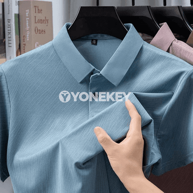 Erkekler üçin polo futbolka, dem alýan ýazky rahat model