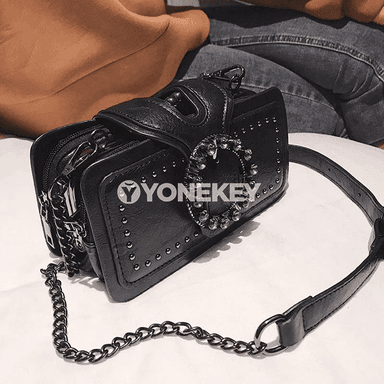 Aýal-gyzlar üçin PU deriden moda egin sumkasy, zynjyrly görnüş