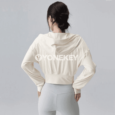 Zenanlar üçin kapýuşonly sport jaka — ylgaw we fitnes üçin