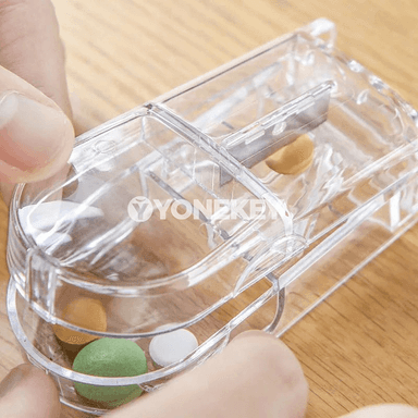Syçyrma bilen derman gutusy — göterip ýörmek üçin amatly